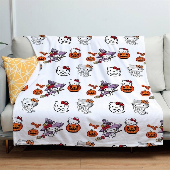 Hello Kitty Halloween Matching Shirt/Blanket Bundle‼️❤️ - Picture 3 of 5